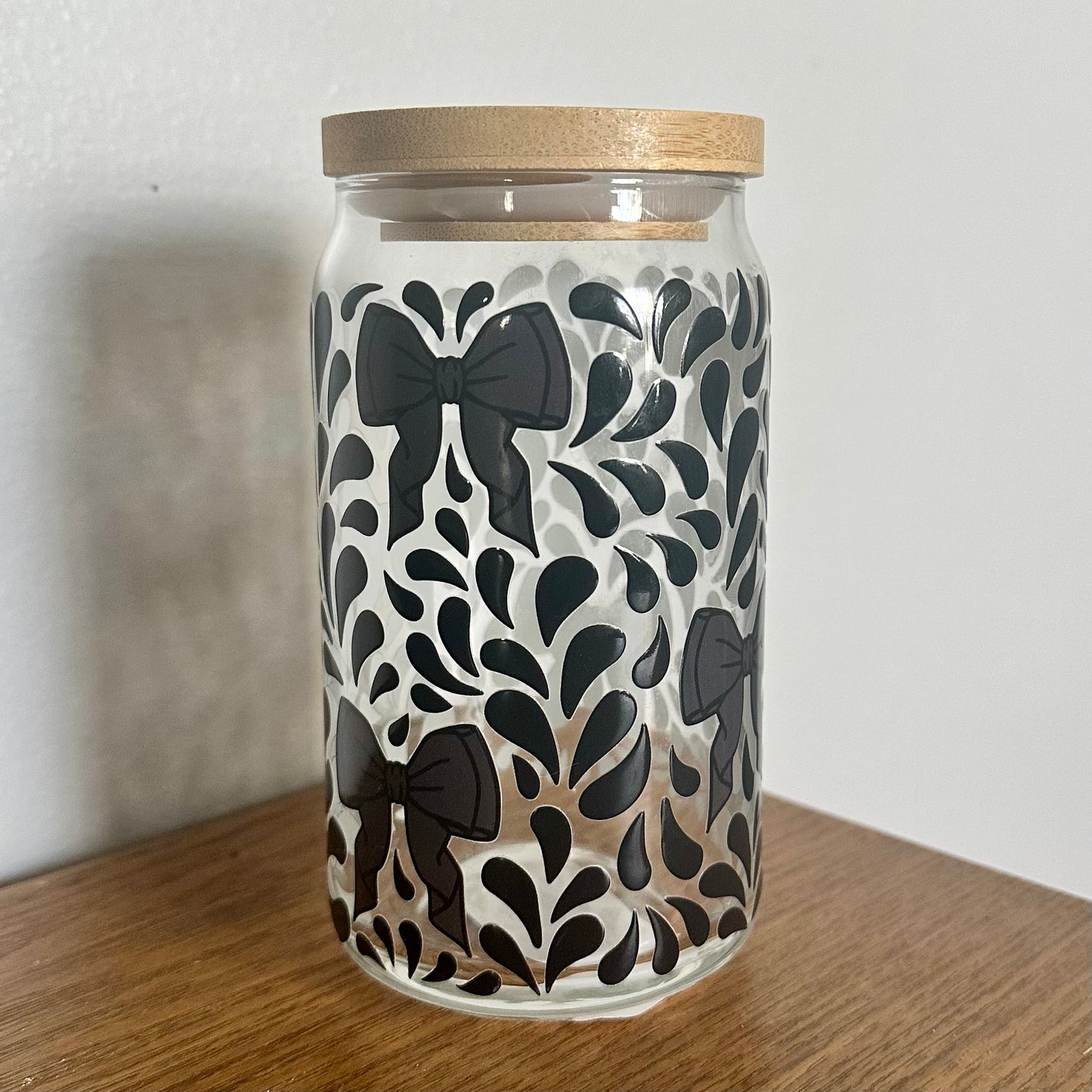 16 oz. Black Bow Cup