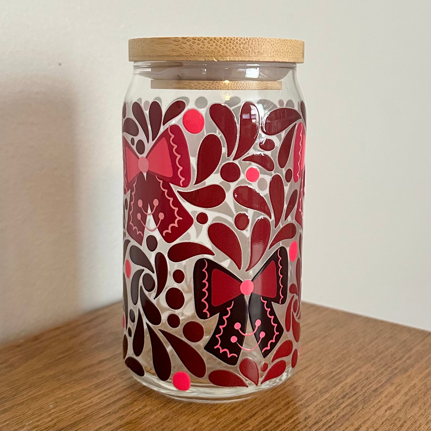 16 oz. Button Bow Cup